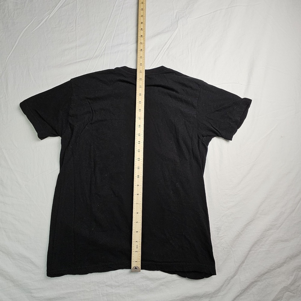 Movie T-Shirt Mens Medium Black Cotton Comic Book Style Shark Graphic Tee - Picture 5 of 7
